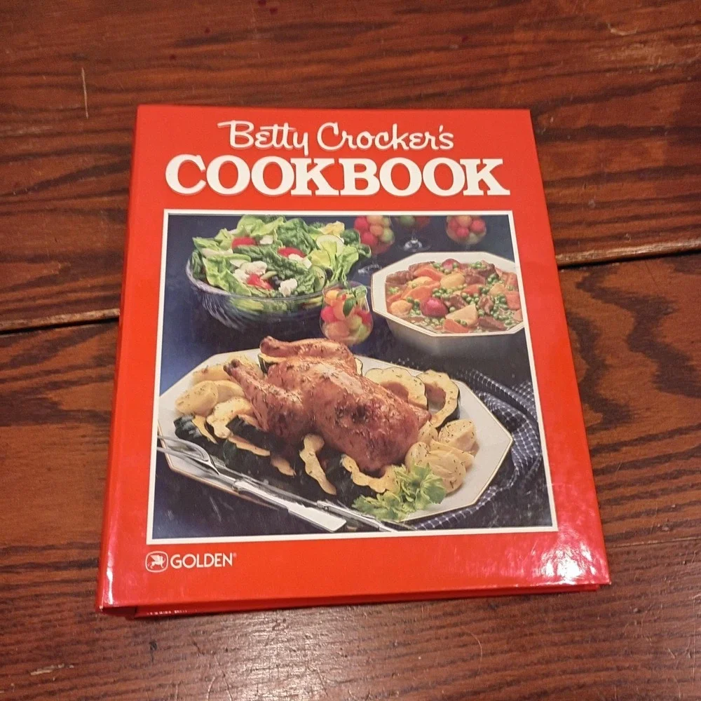 Betty Crocker's Cookbook 1989 5 Ring Binder HC Seventh Printing Golden Press